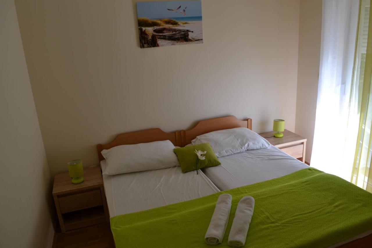 Suncana Sara Tučepi Exterior foto